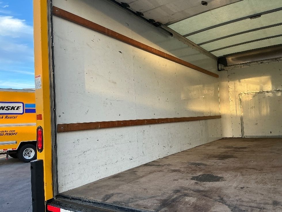Light Duty Box Truck-Light and Medium Duty Trucks-Ford-2022-E350-Fontana-CA-103,023\n\t\tmiles-$ 28,750 - Image 11