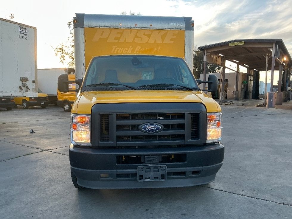 Light Duty Box Truck-Light and Medium Duty Trucks-Ford-2022-E350-Fontana-CA-103,023\n\t\tmiles-$ 28,750 - Image 2