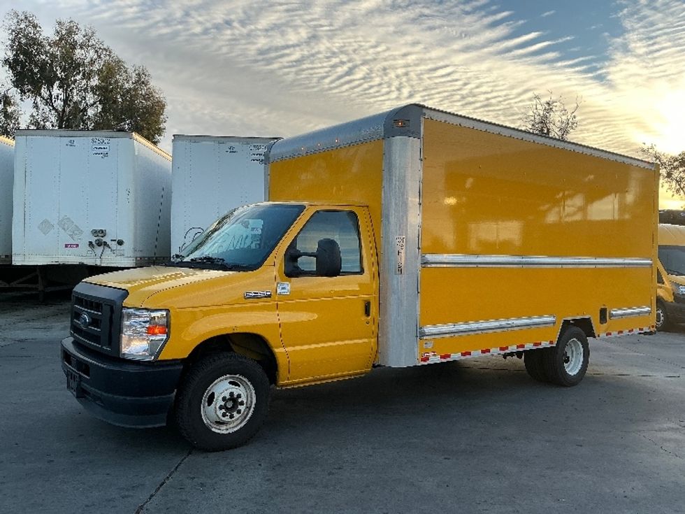 Light Duty Box Truck-Light and Medium Duty Trucks-Ford-2022-E350-Fontana-CA-103,023\n\t\tmiles-$ 28,750 - Image 3