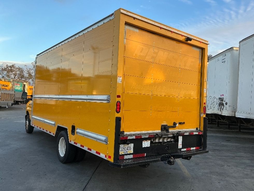 Light Duty Box Truck-Light and Medium Duty Trucks-Ford-2022-E350-Fontana-CA-103,023\n\t\tmiles-$ 28,750 - Image 6