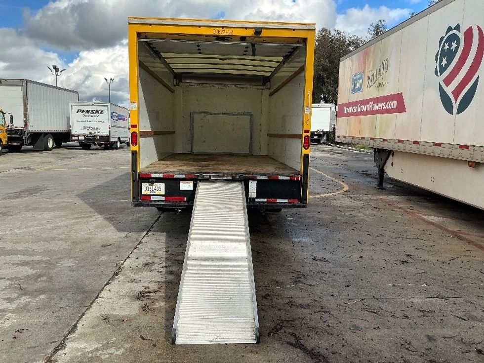 Light Duty Box Truck-Light and Medium Duty Trucks-Ford-2022-E350-Fontana-CA-103,023\n\t\tmiles-$ 28,750 - Image 9