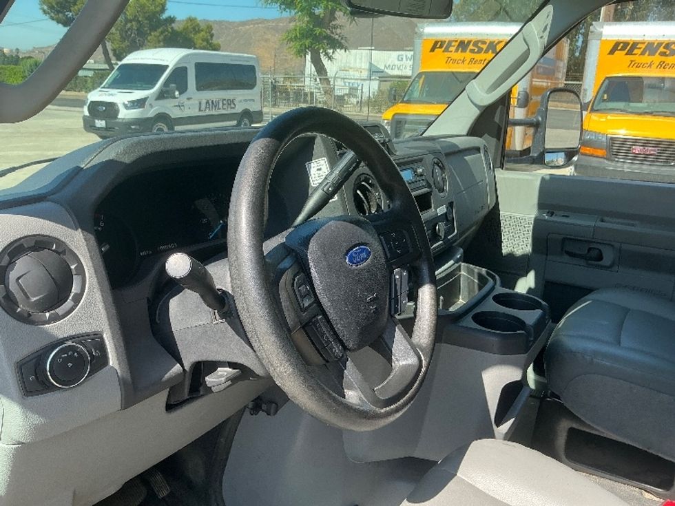 Light Duty Box Truck-Light and Medium Duty Trucks-Ford-2022-E350-Fontana-CA-104,503\n\t\tmiles-$ 30,750 - Image 17