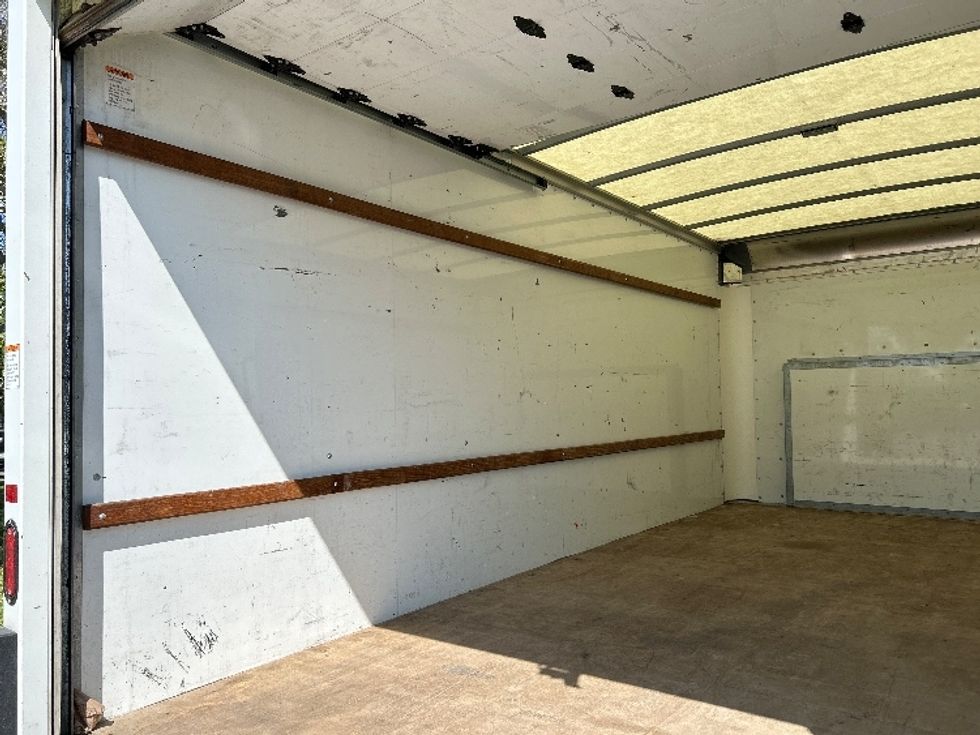 Light Duty Box Truck-Light and Medium Duty Trucks-Ford-2022-E350-Fontana-CA-130,349\n\t\tmiles-$ 27,000 - Image 11