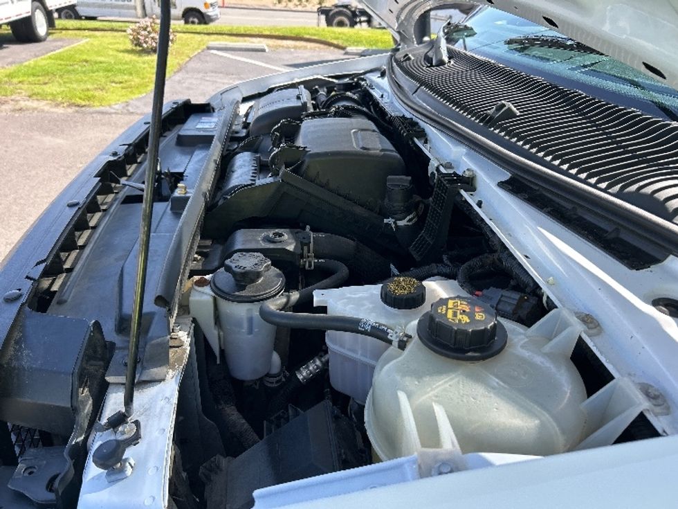 Light Duty Box Truck-Light and Medium Duty Trucks-Ford-2022-E350-Fontana-CA-130,349\n\t\tmiles-$ 27,000 - Image 24