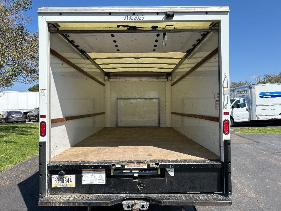 Light Duty Box Truck-Light and Medium Duty Trucks-Ford-2022-E350-Fontana-CA-130,349\n\t\tmiles-$ 27,000 - Image 8