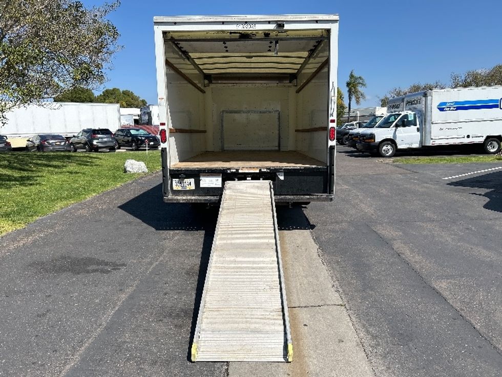 Light Duty Box Truck-Light and Medium Duty Trucks-Ford-2022-E350-Fontana-CA-130,349\n\t\tmiles-$ 27,000 - Image 9