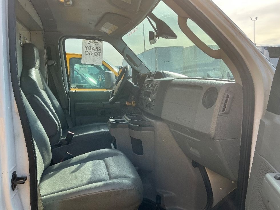 Light Duty Box Truck-Light and Medium Duty Trucks-Ford-2022-E350-Fontana-CA-130,371\n\t\tmiles-$ 27,000 - Image 20