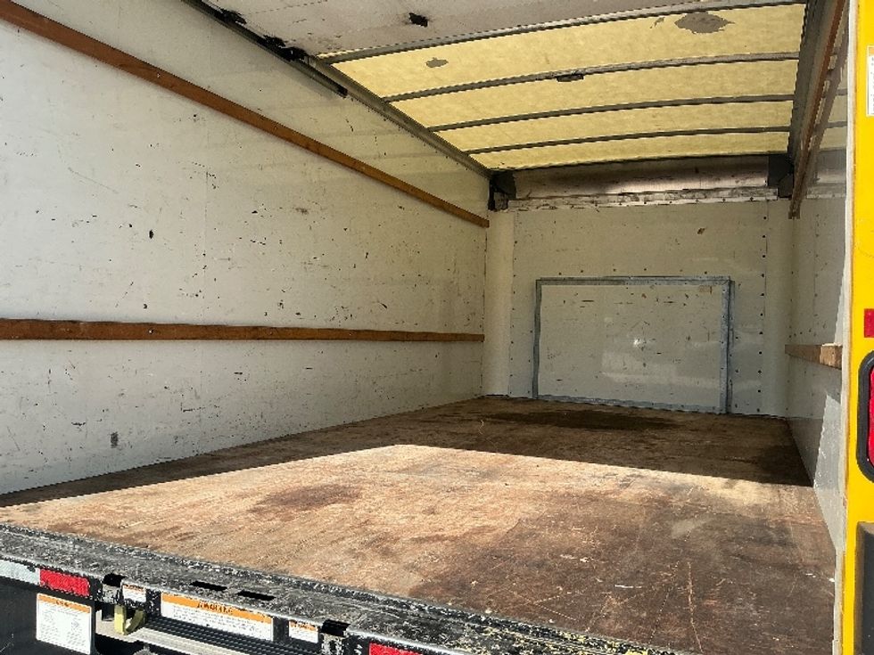 Light Duty Box Truck-Light and Medium Duty Trucks-Ford-2022-E350-Fontana-CA-135,970\n\t\tmiles-$ 23,000 - Image 11