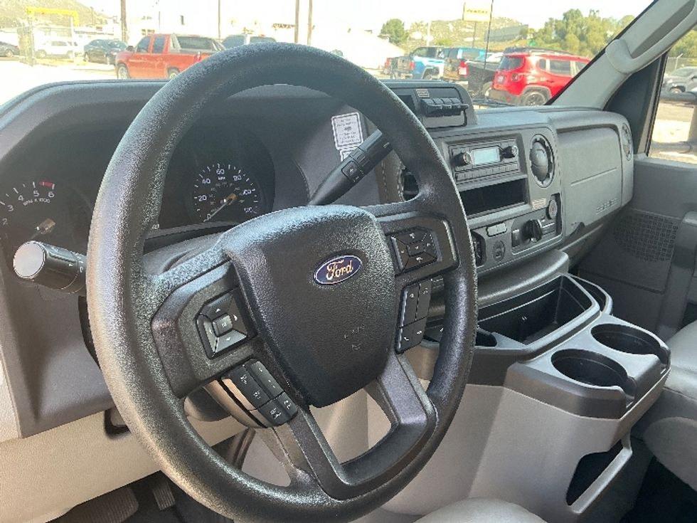 Light Duty Box Truck-Light and Medium Duty Trucks-Ford-2022-E350-Fontana-CA-135,970\n\t\tmiles-$ 23,000 - Image 17