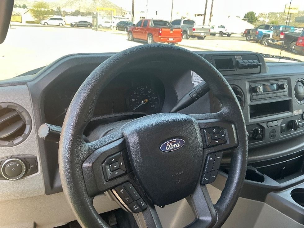 Light Duty Box Truck-Light and Medium Duty Trucks-Ford-2022-E350-Fontana-CA-135,970\n\t\tmiles-$ 23,000 - Image 18
