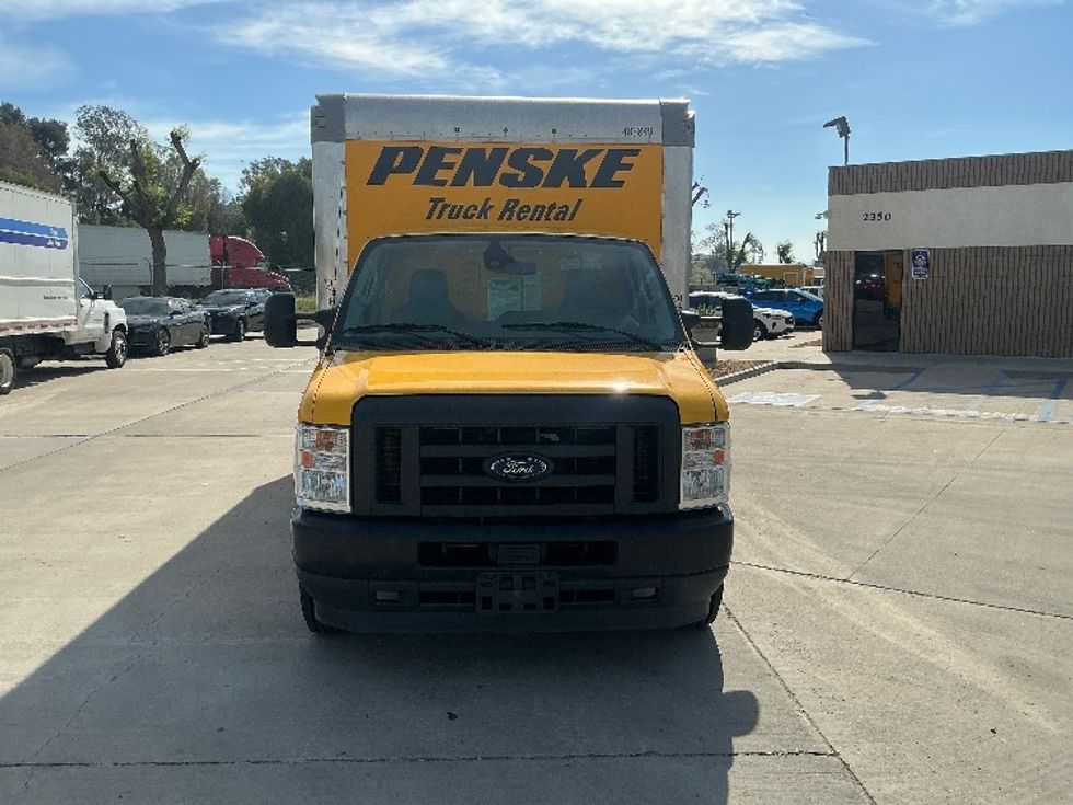 Light Duty Box Truck-Light and Medium Duty Trucks-Ford-2022-E350-Fontana-CA-135,970\n\t\tmiles-$ 23,000 - Image 2