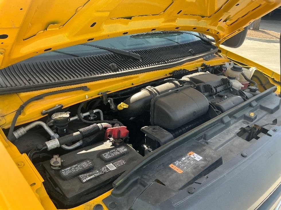 Light Duty Box Truck-Light and Medium Duty Trucks-Ford-2022-E350-Fontana-CA-135,970\n\t\tmiles-$ 23,000 - Image 23