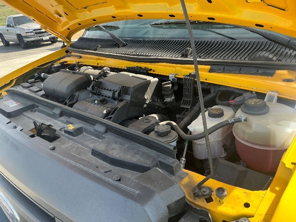 Light Duty Box Truck-Light and Medium Duty Trucks-Ford-2022-E350-Fontana-CA-135,970\n\t\tmiles-$ 23,000 - Image 24