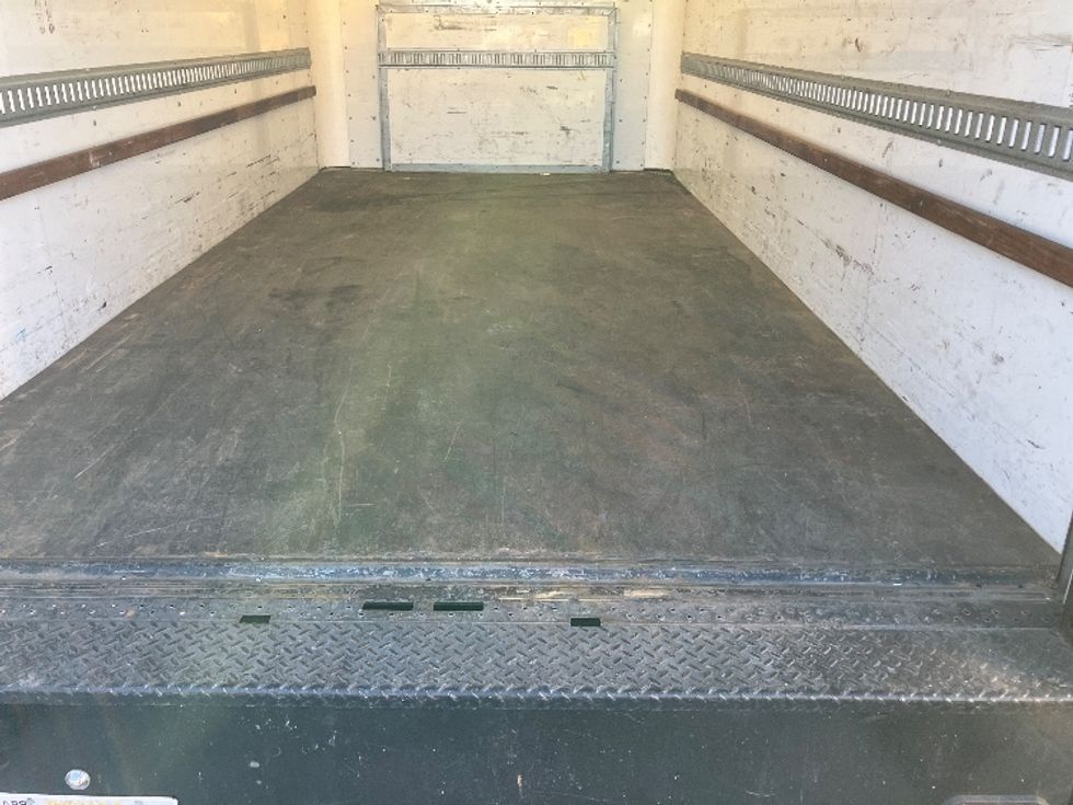 Light Duty Box Truck-Light and Medium Duty Trucks-Ford-2022-E350-Fontana-CA-86,501\n\t\tmiles-$ 34,500 - Image 10