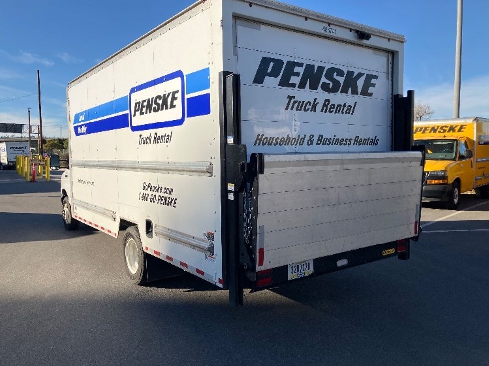 Light Duty Box Truck-Light and Medium Duty Trucks-Ford-2022-E350-Fontana-CA-86,501\n\t\tmiles-$ 34,500 - Image 6