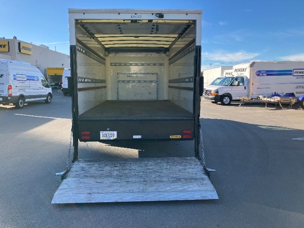 Light Duty Box Truck-Light and Medium Duty Trucks-Ford-2022-E350-Fontana-CA-86,501\n\t\tmiles-$ 34,500 - Image 9