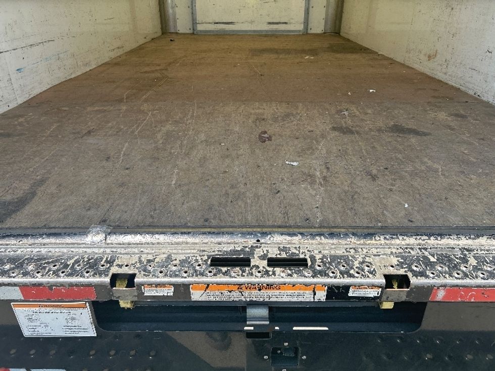 Light Duty Box Truck-Light and Medium Duty Trucks-Ford-2022-E350-Fontana-CA-87,141\n\t\tmiles-$ 30,750 - Image 10