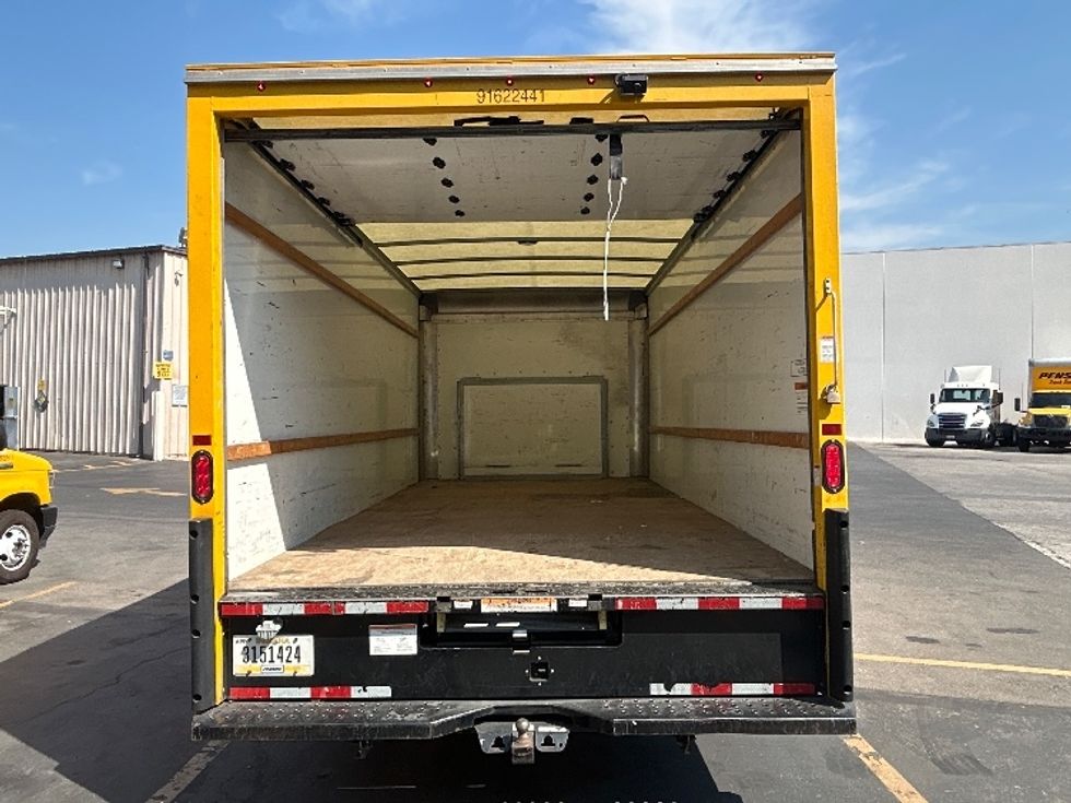 Light Duty Box Truck-Light and Medium Duty Trucks-Ford-2022-E350-Fontana-CA-87,141\n\t\tmiles-$ 30,750 - Image 8