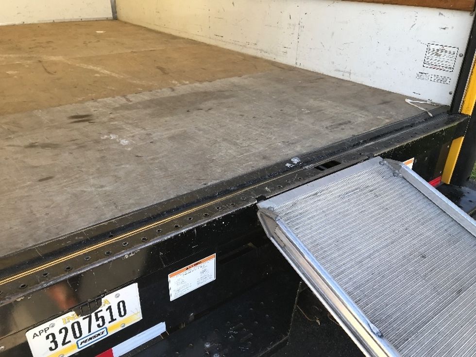 Light Duty Box Truck-Light and Medium Duty Trucks-Ford-2022-E350-Fontana-CA-87,377\n\t\tmiles-$ 30,250 - Image 10