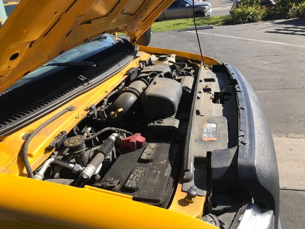 Light Duty Box Truck-Light and Medium Duty Trucks-Ford-2022-E350-Fontana-CA-87,377\n\t\tmiles-$ 30,250 - Image 23