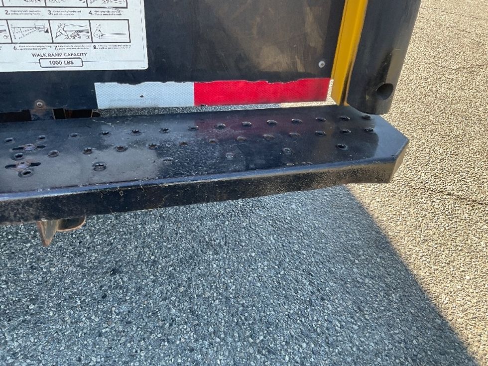 Light Duty Box Truck-Light and Medium Duty Trucks-Ford-2022-E350-Fontana-CA-88,084\n\t\tmiles-$ 35,500 - Image 28