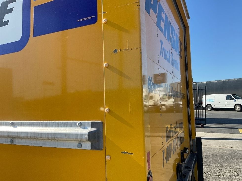 Light Duty Box Truck-Light and Medium Duty Trucks-Ford-2022-E350-Fontana-CA-88,084\n\t\tmiles-$ 35,500 - Image 29