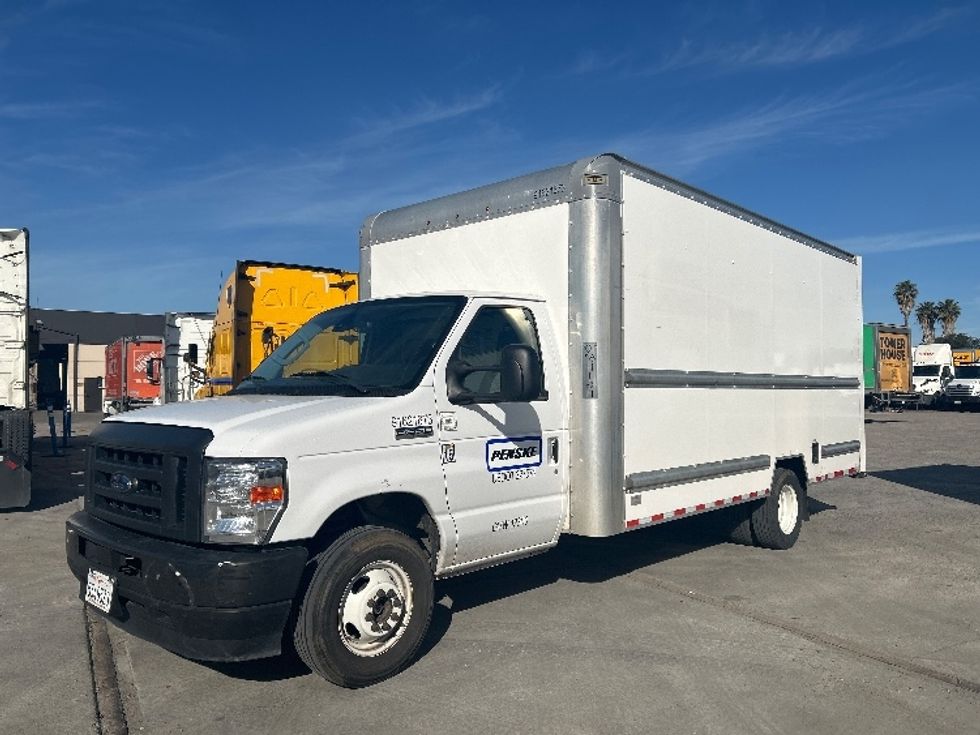 Light Duty Box Truck-Light and Medium Duty Trucks-Ford-2022-E350-Fontana-CA-88,125\n\t\tmiles-$ 33,750 - Image 1