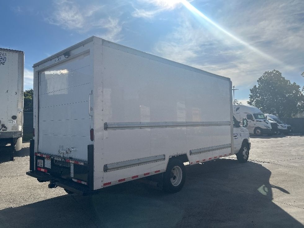 Light Duty Box Truck-Light and Medium Duty Trucks-Ford-2022-E350-Fontana-CA-88,125\n\t\tmiles-$ 33,750 - Image 13