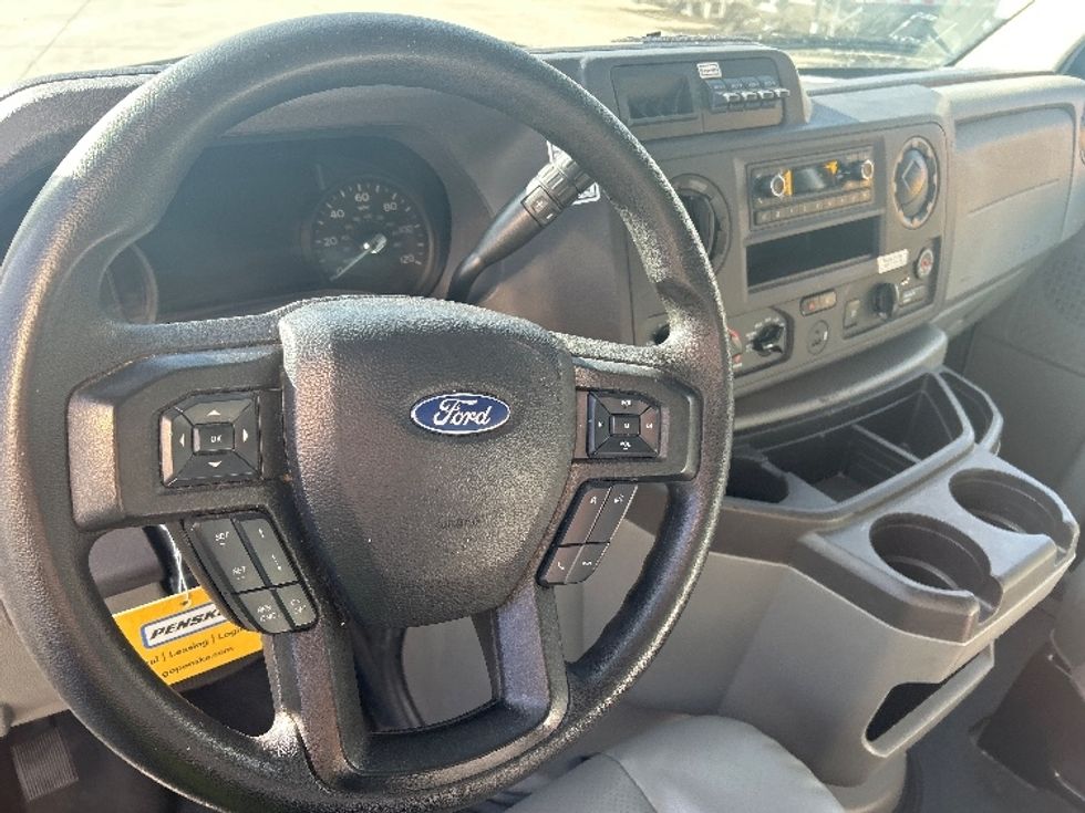 Light Duty Box Truck-Light and Medium Duty Trucks-Ford-2022-E350-Fontana-CA-88,125\n\t\tmiles-$ 33,750 - Image 18