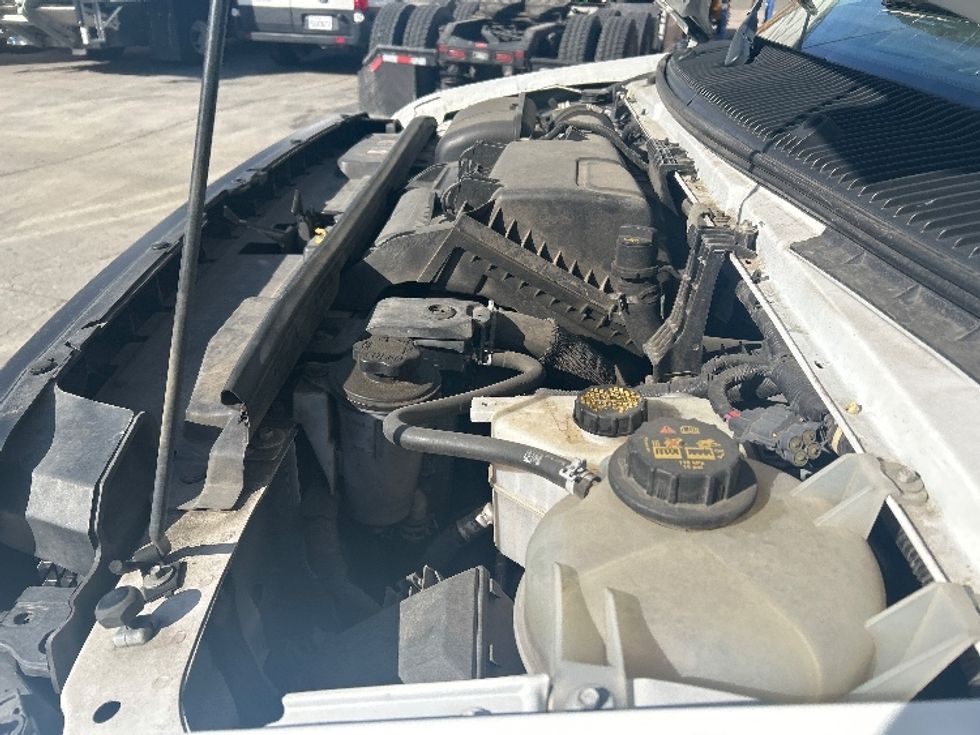 Light Duty Box Truck-Light and Medium Duty Trucks-Ford-2022-E350-Fontana-CA-88,125\n\t\tmiles-$ 33,750 - Image 23