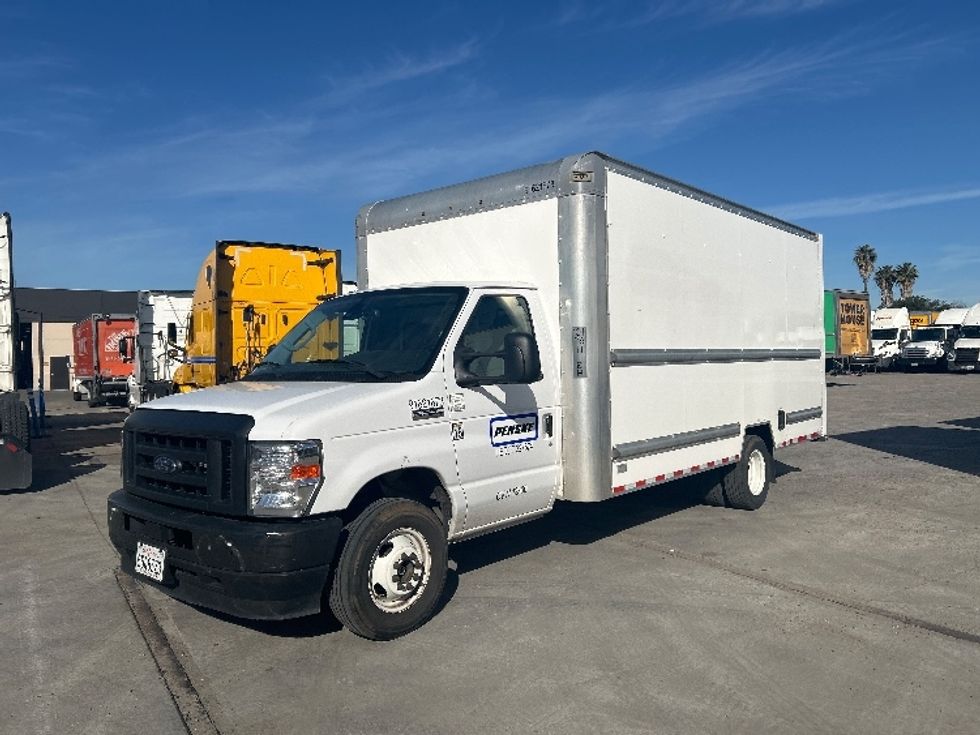 Light Duty Box Truck-Light and Medium Duty Trucks-Ford-2022-E350-Fontana-CA-88,125\n\t\tmiles-$ 33,750 - Image 3