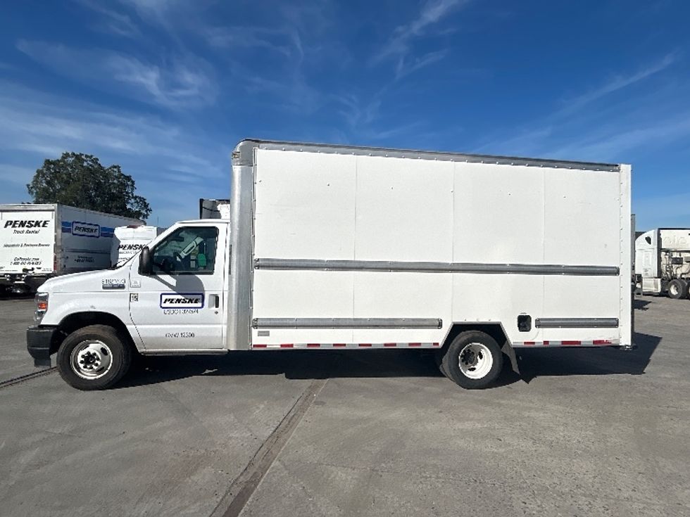 Light Duty Box Truck-Light and Medium Duty Trucks-Ford-2022-E350-Fontana-CA-88,125\n\t\tmiles-$ 33,750 - Image 4