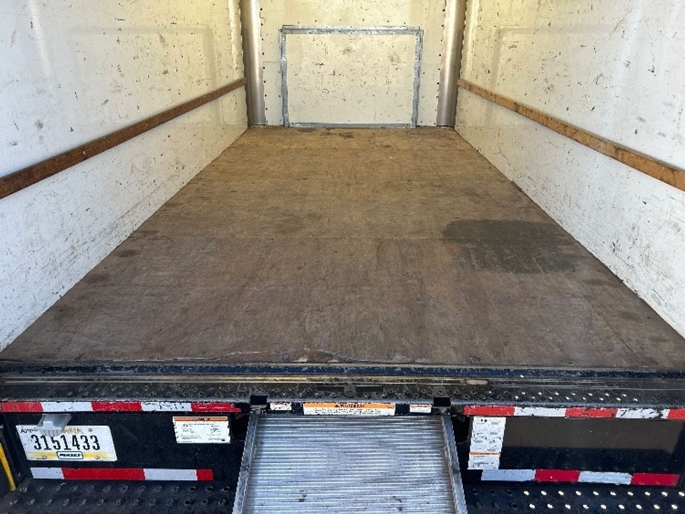 Light Duty Box Truck-Light and Medium Duty Trucks-Ford-2022-E350-Fontana-CA-88,507\n\t\tmiles-$ 30,500 - Image 10