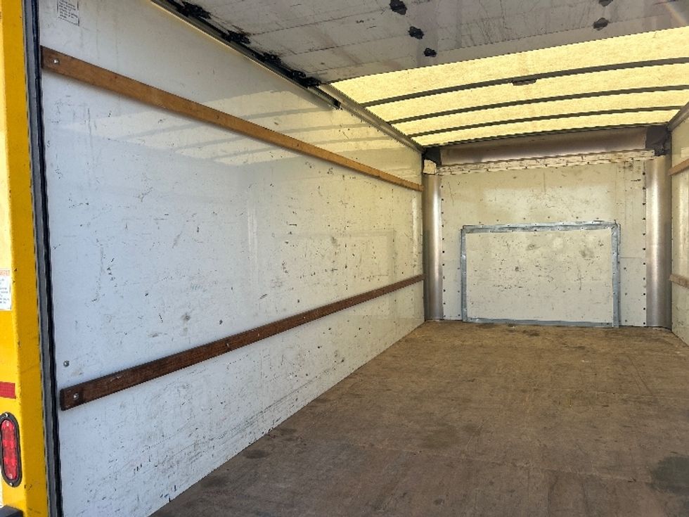 Light Duty Box Truck-Light and Medium Duty Trucks-Ford-2022-E350-Fontana-CA-88,507\n\t\tmiles-$ 30,500 - Image 11