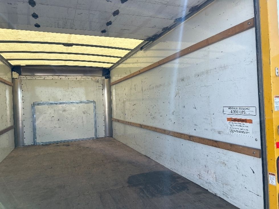 Light Duty Box Truck-Light and Medium Duty Trucks-Ford-2022-E350-Fontana-CA-88,507\n\t\tmiles-$ 30,500 - Image 12