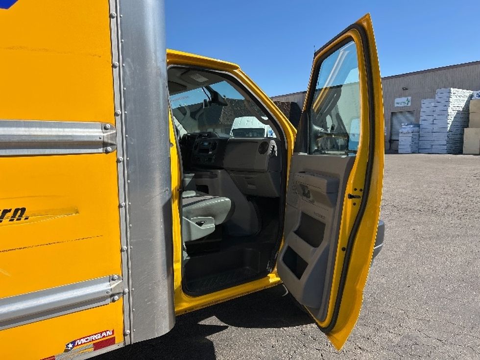 Light Duty Box Truck-Light and Medium Duty Trucks-Ford-2022-E350-Fontana-CA-88,507\n\t\tmiles-$ 30,500 - Image 20