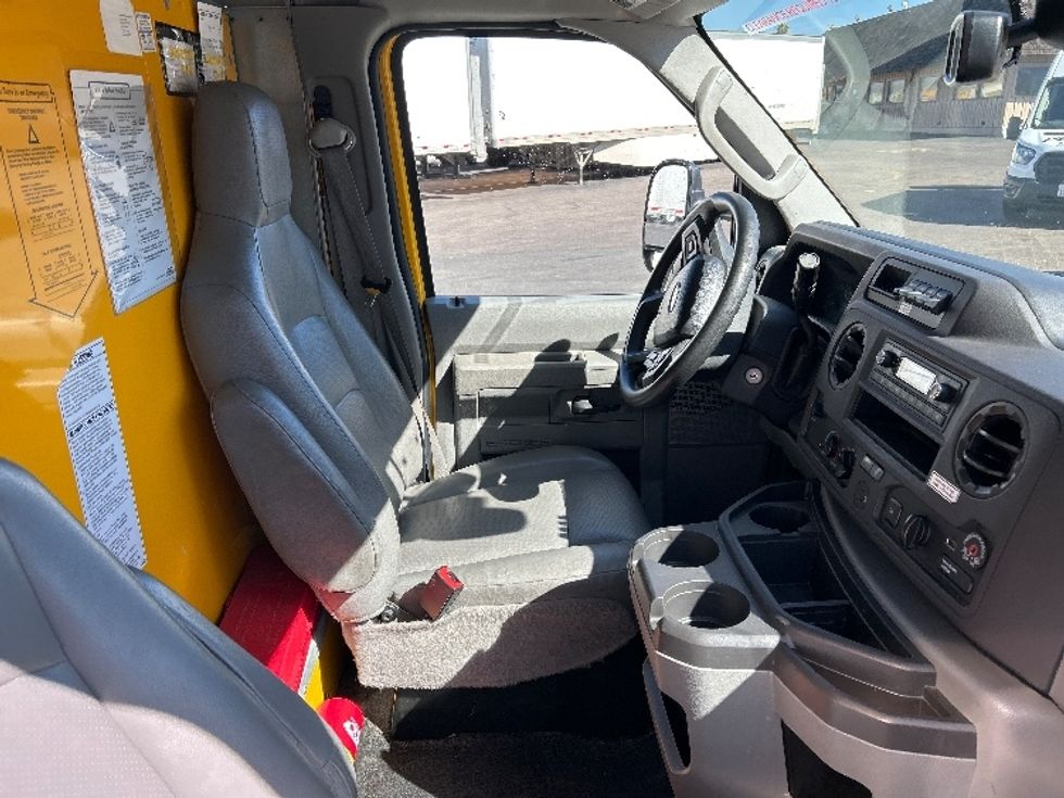 Light Duty Box Truck-Light and Medium Duty Trucks-Ford-2022-E350-Fontana-CA-88,507\n\t\tmiles-$ 30,500 - Image 22