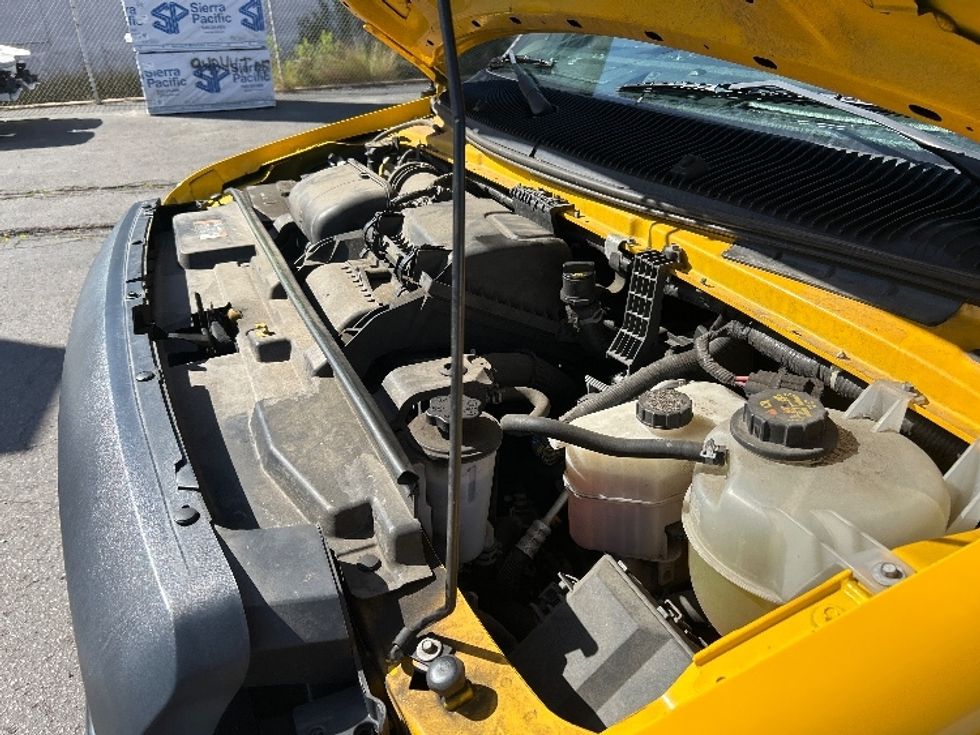 Light Duty Box Truck-Light and Medium Duty Trucks-Ford-2022-E350-Fontana-CA-88,507\n\t\tmiles-$ 30,500 - Image 24