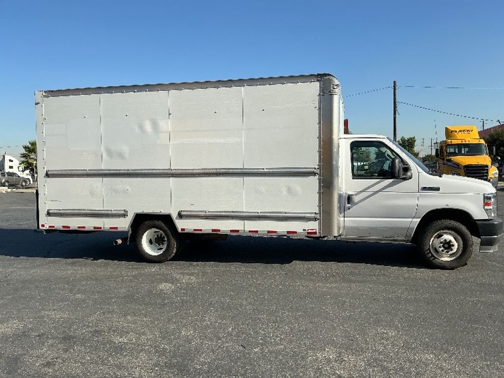 Light Duty Box Truck-Light and Medium Duty Trucks-Ford-2022-E350-Fontana-CA-89,501\n\t\tmiles-$ 33,750 - Image 15