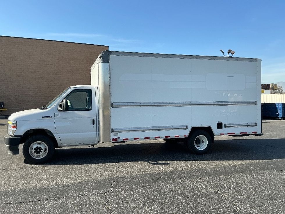 Light Duty Box Truck-Light and Medium Duty Trucks-Ford-2022-E350-Fontana-CA-89,501\n\t\tmiles-$ 33,750 - Image 4