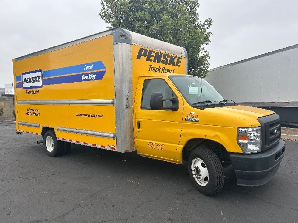 Light Duty Box Truck-Light and Medium Duty Trucks-Ford-2022-E350-Fontana-CA-89,919\n\t\tmiles-$ 30,250 - Image 1