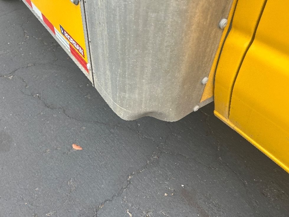 Light Duty Box Truck-Light and Medium Duty Trucks-Ford-2022-E350-Fontana-CA-89,919\n\t\tmiles-$ 30,250 - Image 22