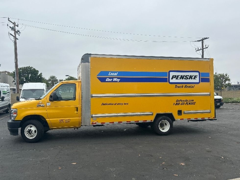 Light Duty Box Truck-Light and Medium Duty Trucks-Ford-2022-E350-Fontana-CA-89,919\n\t\tmiles-$ 30,250 - Image 4