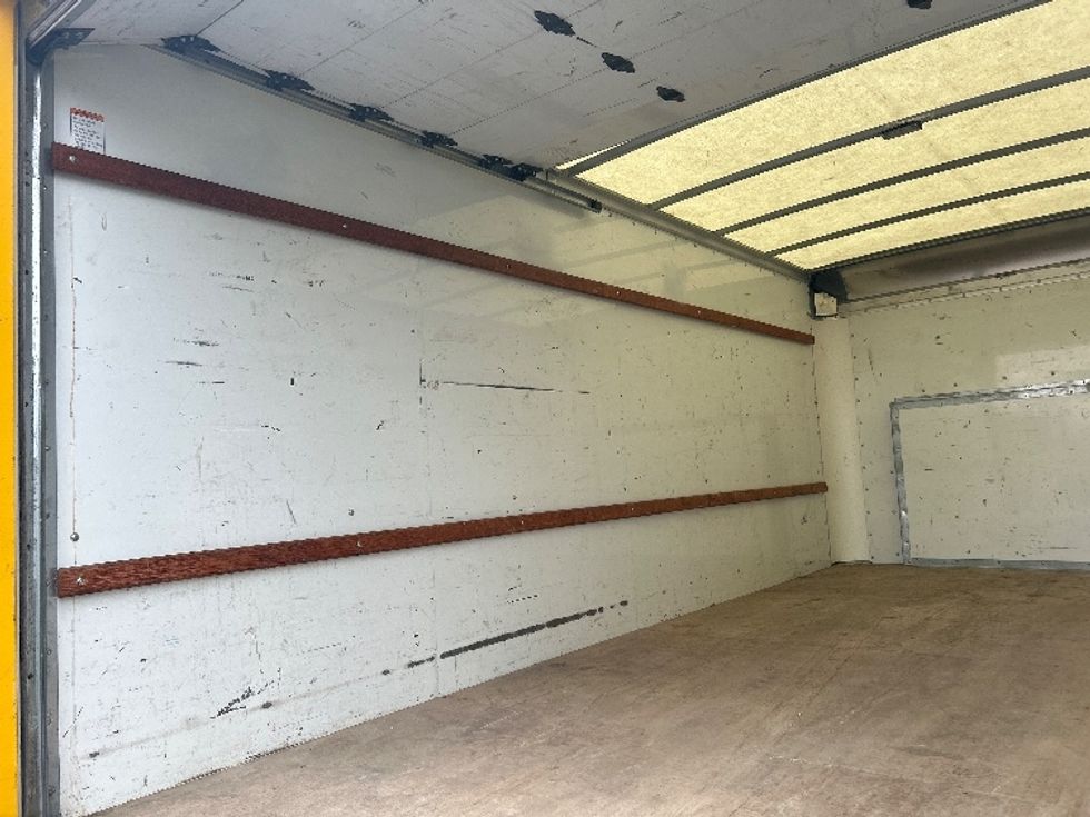 Light Duty Box Truck-Light and Medium Duty Trucks-Ford-2022-E350-Fontana-CA-89,919\n\t\tmiles-$ 30,250 - Image 9