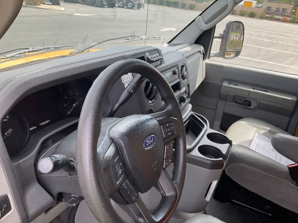 Light Duty Box Truck-Light and Medium Duty Trucks-Ford-2022-E350-Fontana-CA-95,659\n\t\tmiles-$ 28,000 - Image 16