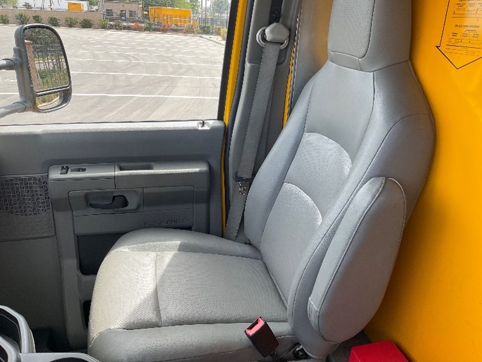 Light Duty Box Truck-Light and Medium Duty Trucks-Ford-2022-E350-Fontana-CA-95,659\n\t\tmiles-$ 28,000 - Image 18