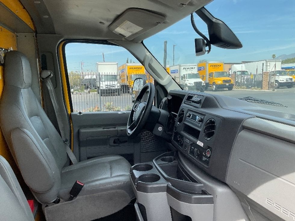 Light Duty Box Truck-Light and Medium Duty Trucks-Ford-2022-E350-Fontana-CA-95,659\n\t\tmiles-$ 28,000 - Image 21