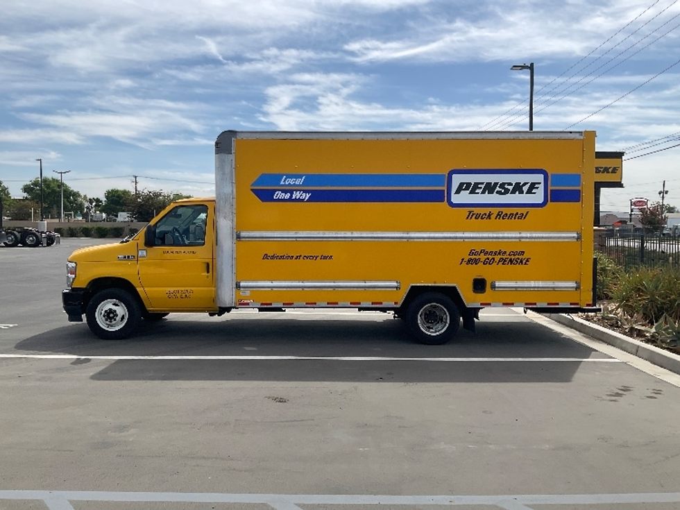 Light Duty Box Truck-Light and Medium Duty Trucks-Ford-2022-E350-Fontana-CA-95,659\n\t\tmiles-$ 28,000 - Image 4