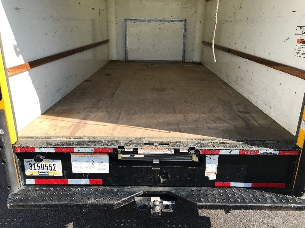 Light Duty Box Truck-Light and Medium Duty Trucks-Ford-2022-E350-Fontana-CA-95,812\n\t\tmiles-$ 29,750 - Image 10