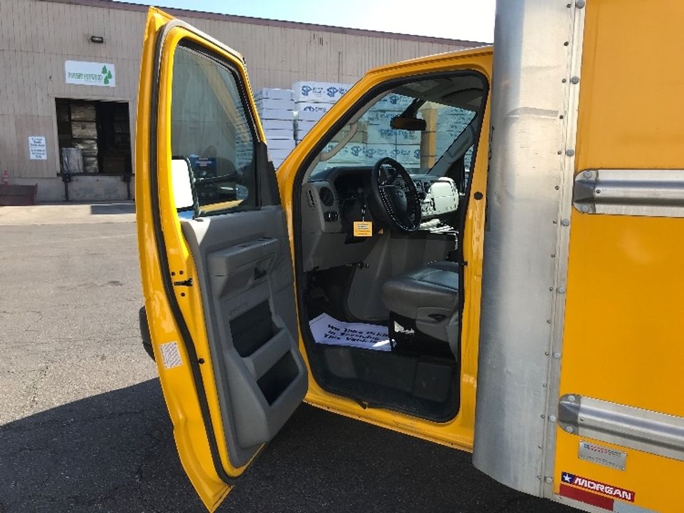 Light Duty Box Truck-Light and Medium Duty Trucks-Ford-2022-E350-Fontana-CA-95,812\n\t\tmiles-$ 29,750 - Image 16